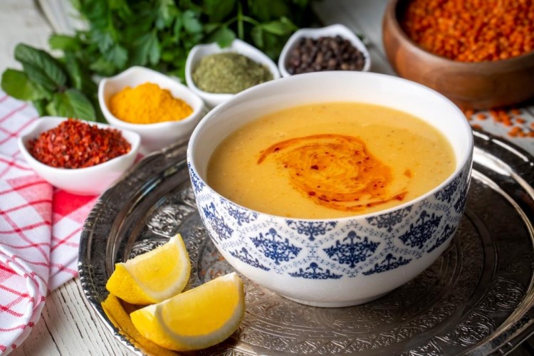 شوربة العدس التركية شوربة العدس التركية